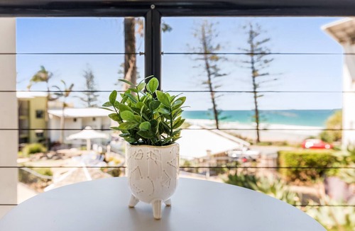Coolum Beach Apartment | Coolum Beachside 2 Bedroom Apartment