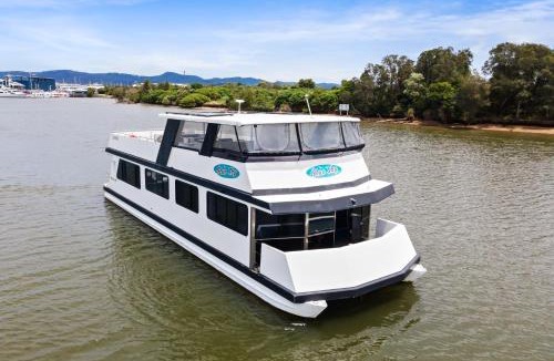 Coomera Boat Rental | Coomera Houseboats
