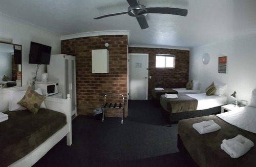 Coomera Hotel | Coomera Motor Inn