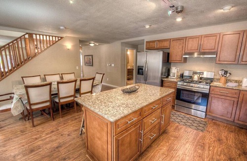Tahoe Island House | Corner Pocket Chalet | Pool Table | Backyard | BBQ