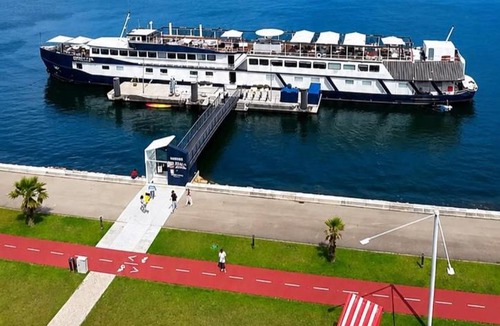 Barra Hotel | Costa do Sal Hotel Boat Lounge