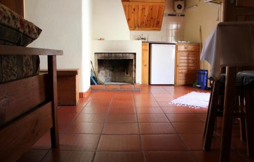Seia Apartment | Cosy Apartment Seia 25 m² Fireplace