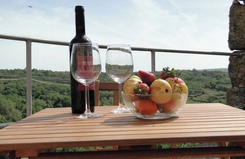 Almeida Cottage | Cosy Stone Cottage in a Beautiful Medieval Village overlooking the Coa Valley
