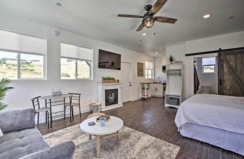 Bradley Apartment | Cottage by the Lakes w/Patio by Lake Nacimiento