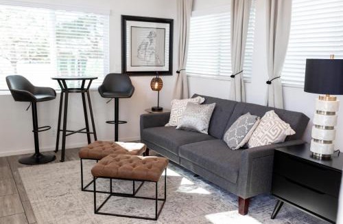 Old Southwest Apartment | Cottage on Historic Grounds Citrine