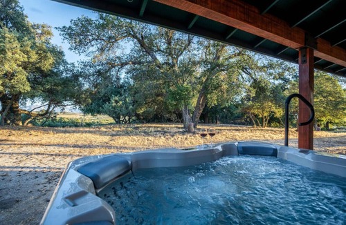 Ranchita House | Country Cowboy Hot Tub Home on 20 Acres