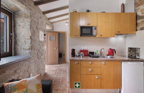 Gioes House | Country House 'Casa Das Colmeias' with Mountain View, Wi-Fi and Air Conditioning
