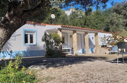 Santa Catarina da Fonte do Bispo House | COUNTRY HOUSE WITH SWIMMING POOL, IN A QUIET LOCATION 15 MINUTES FROM THE BEACH