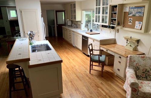 Grass Valley House | Country Retreat with Pond, Pet Friendly!