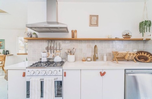 Landers House | Couples Retreat, Stargazing Secluded Bohemian Home in the heart of nature