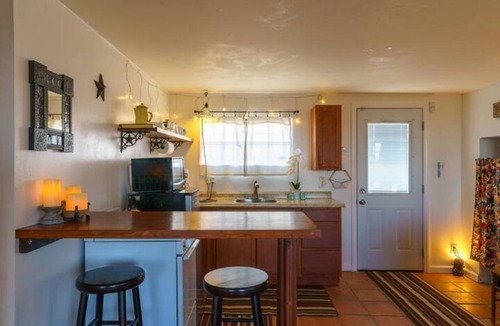 Landers Cabin | Cowboy Cabin: Peaceful, Remote, Serene and Dog-Friendly