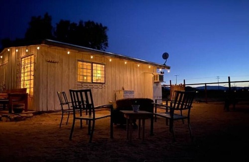 Landers Cabin | Cowboy Cabin: Peaceful, Remote, Serene and Dog-Friendly