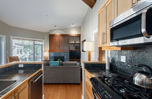 Tofino Hotel | Cox Bay Beach Resort