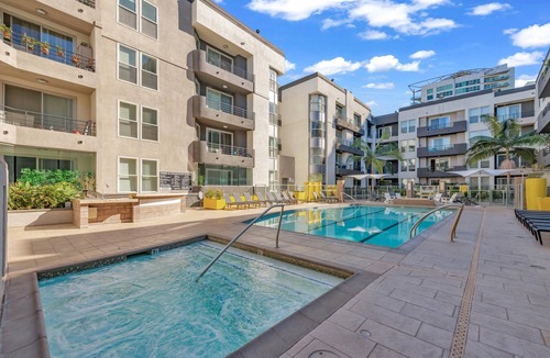 Marina del Rey Apartment | Cozy 1-Bedroom by the Ocean · Free Parking · Pool · Gym · Hot Tub · BBQ