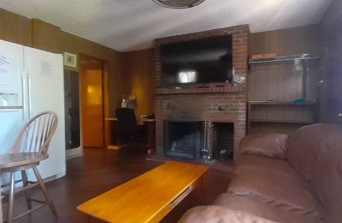 Zephyr Cove House | Cozy 1-Bedroom Chalet with Fireplace & Kitchenette. Great South Lake Location