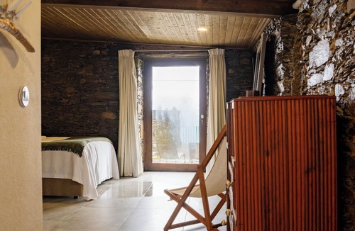 Provesende Other | Cozy 1-bedroom farmhouse in gorgeous Provesende with AC,panoramic pool & jacuzzi