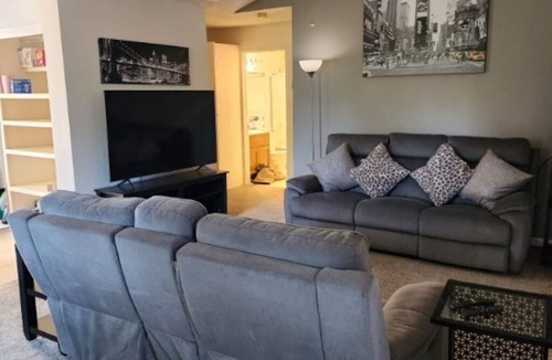 Citrus Heights Condo | Cozy 2-bedroom condo in pleasant Citrus Heights w/WiFi, AC, Washer/Dryer & Pool