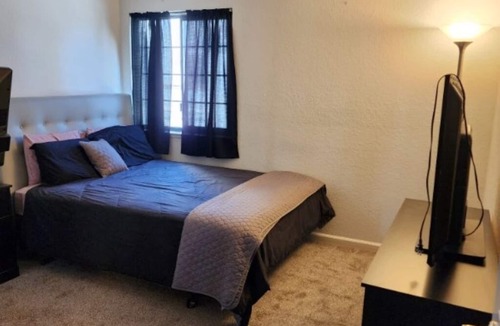 Citrus Heights Condo | Cozy 2-bedroom condo in pleasant Citrus Heights w/WiFi, AC, Washer/Dryer & Pool