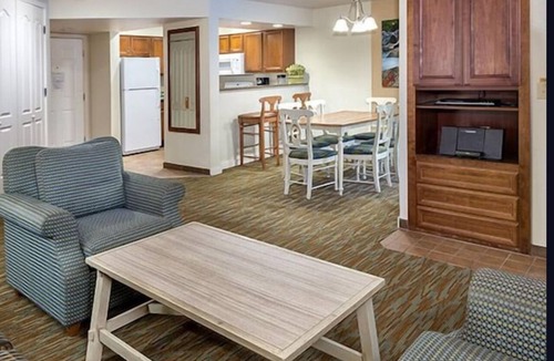 Round Hill Village Condo | Cozy 2-bedroom condo in lovely Zephyr Cove with AC near lake and state park