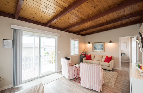 Morro Bay House | Cozy 2 bedroom house, ocean views, in quiet neighborhood, short drive to beach.