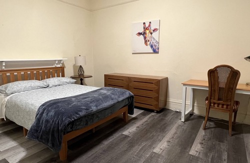 South Berkeley House | Cozy 4 bedroom/2 bath residential home in Berkeley