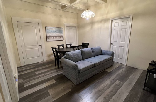 South Berkeley House | Cozy 4 bedroom/2 bath residential home in Berkeley