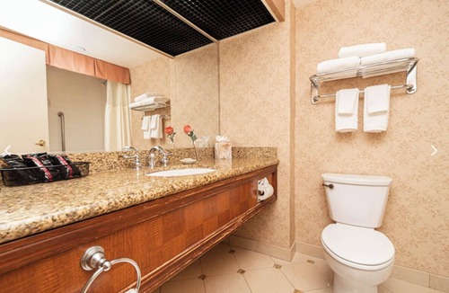 Downtown Reno Hotel | Cozy and convenient weekly stays!