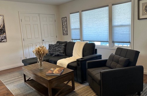 Northeast Reno House | Cozy and Pet Friendly "Movie House" in Reno with RV parking