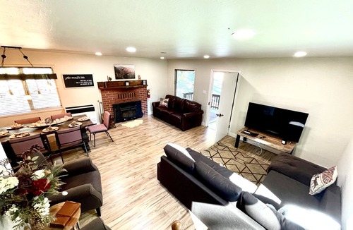 Echo Lake Cabin | Cozy Cabin in Lake Tahoe area near ski resort/ ski lift