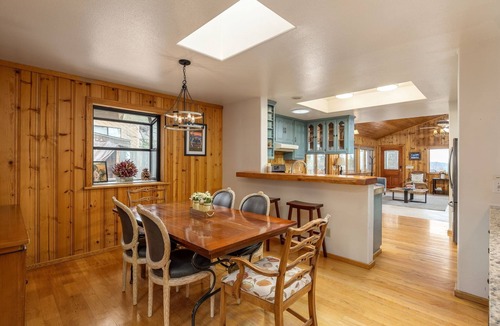 Idyllwild House | Cozy Cabin in Idyllwild with romantic Mountain Views—and a game room! Sleeps 10