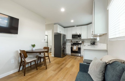 Santee House | Cozy Casa | Sleek & Modern Monthly Escape