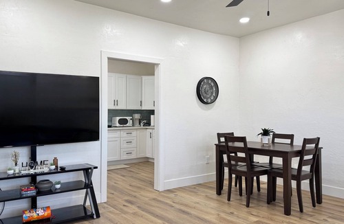 Hanford Apartment | Cozy Historic Hanford Hideaway 1BR/1BA w/Laundry