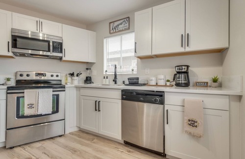 North Las Vegas House | Cozy home! 18 min away from Strip and Fremont!