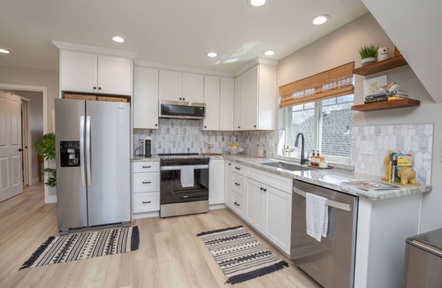 Midtown Apartment | Cozy Midtown Loft. Walk Everywhere!