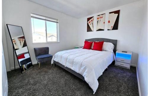 Reno/Tahoe Airport Apartment | Cozy Mountain View Retreat in Reno