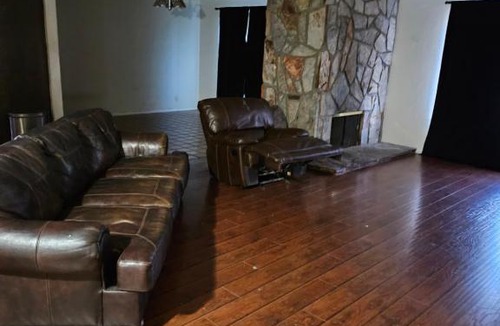 Summerlin House | Cozy Quiet Quarters!