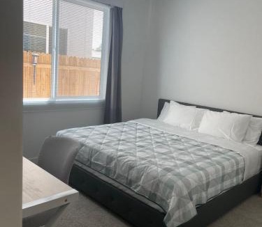 Raisin House | Cozy-Quiet-Spacious Guest Suite in Fresno Clovis California