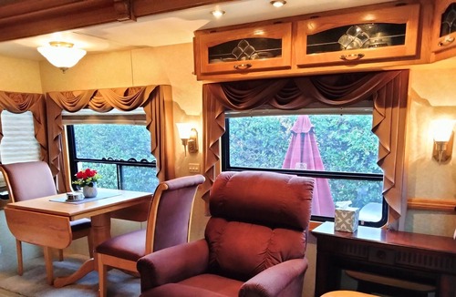 Cathedral City House | COZY RV INSIDE OUTDOOR RESORT PALM SPRINGS
