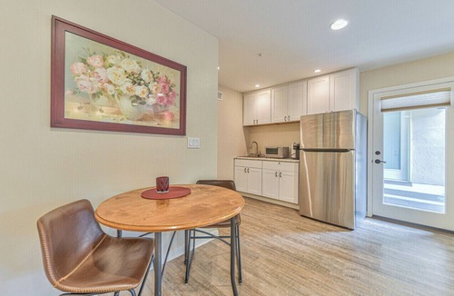 Munras Avenue Apartment | Cozy studio "Del Monte Oaks " Rental-Great for extended stays with WiFi access