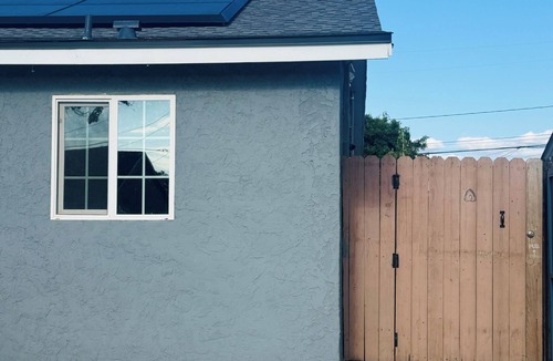 Norwalk House | Cozy studio in pleasant Norwalk with Kitchen.