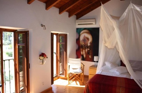 Bensafrim Apartment | Cozy Studio with Balcony and Private Pool - Quinta Fronteira
