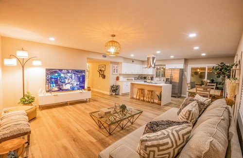 Winchester House | Cozy western retreat house, Las Vegas