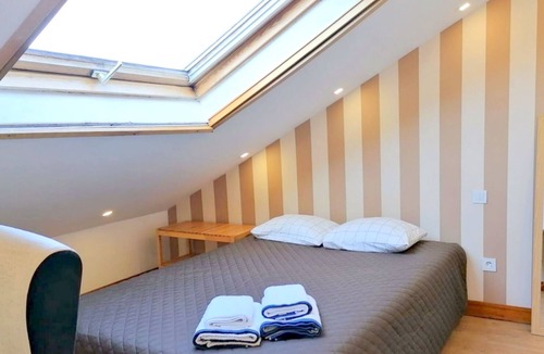 Santo Antonio dos Olivais Cabin | CQ12 ❤️ Cozy Room with Double Bed | Weekly Cleaning