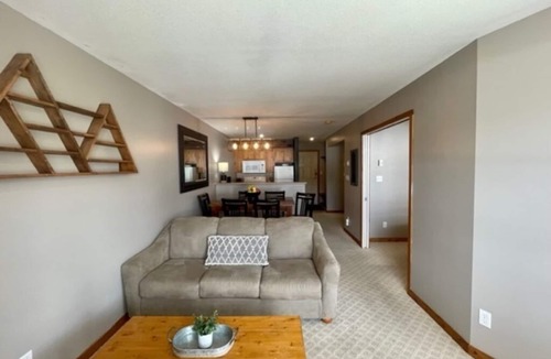 Silver Star Mountain Condo | Creekside condo w/full kitchen, gas fireplace, close to trails & village