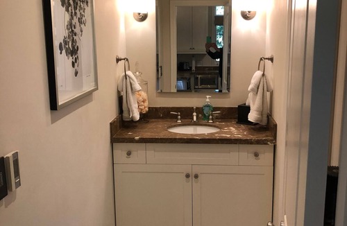 San Carlos House | Creekside Casita walking distance to downtown San Carlos