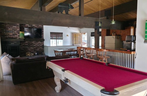 Summit Estates House | Crestwood Alpine Lodge | Bike at Summit + Games