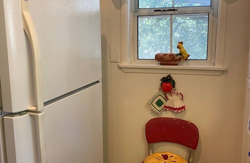 Julian Cottage | Cristine's Cozy Cottage in the Woods; Close to Town & Pet Friendly Fenced Yard!