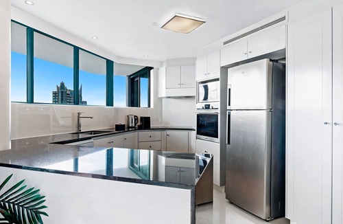 Surfers Paradise Apartment | Crown Towers Luxury 3 Bedroom Apartment