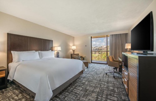 Mission Valley West Resort | Crowne Plaza San Diego - Mission Valley by IHG