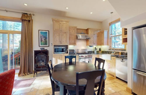 South Lake Tahoe House | Custom South Lake Tahoe Cottage for 6 Close to Parks and Beaches